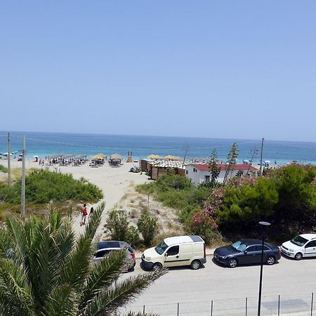 Aparthotel Giallomare Marzamemi Exterior foto